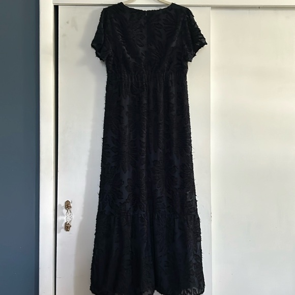 Piper & Scoot textured maxi dress - Picture 9 of 9